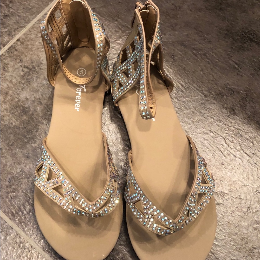 🎉 4 for $20 Taupe sandals.